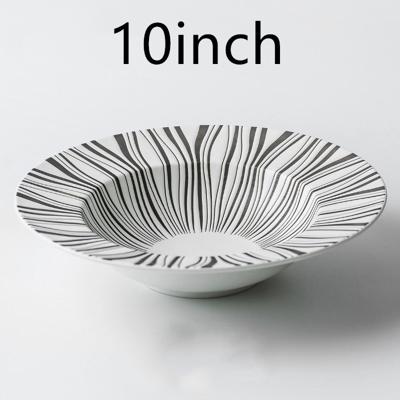 Minimalistic Round Patterned Plate