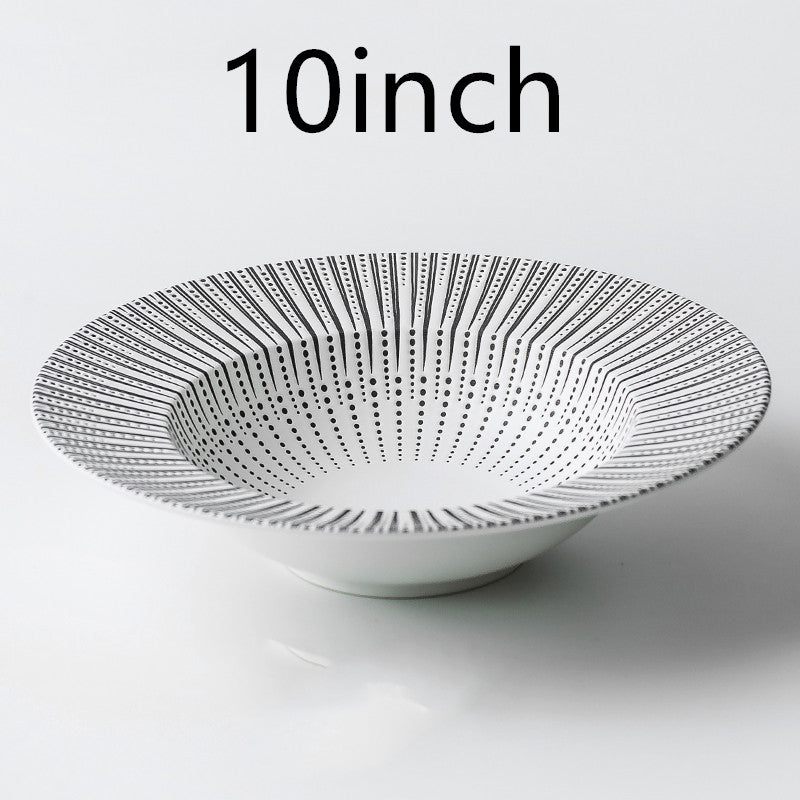 Minimalistic Round Patterned Plate