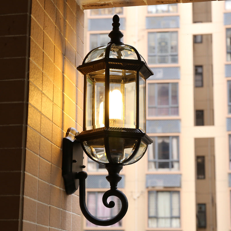 Courtyard Wall Lamp