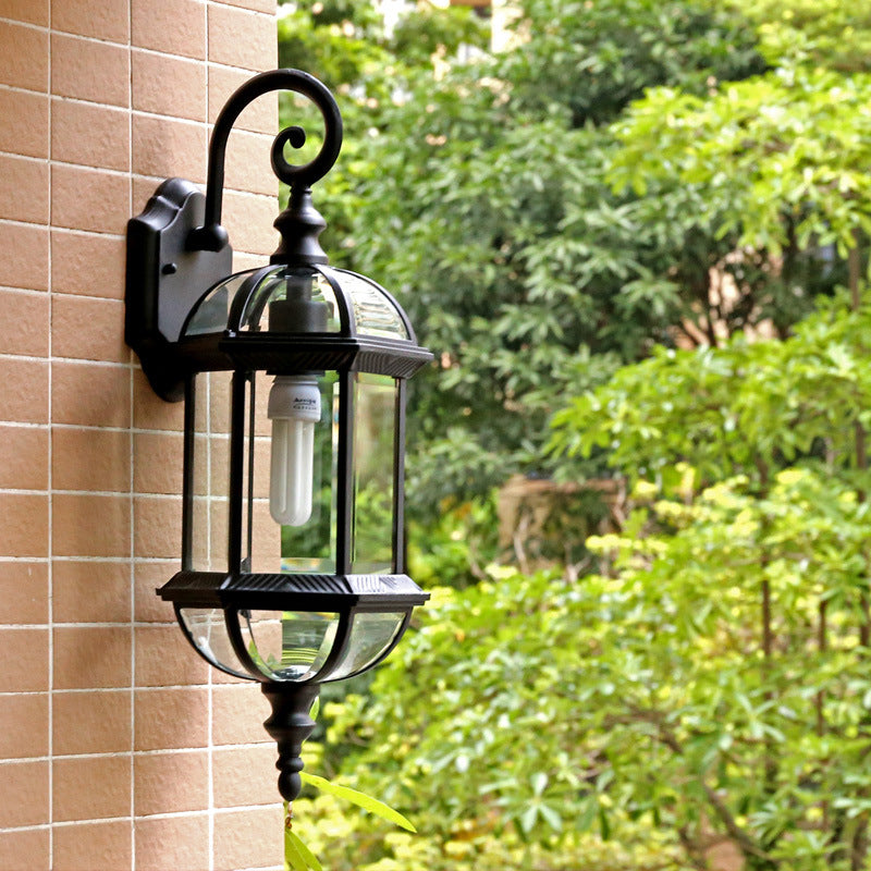 Courtyard Wall Lamp